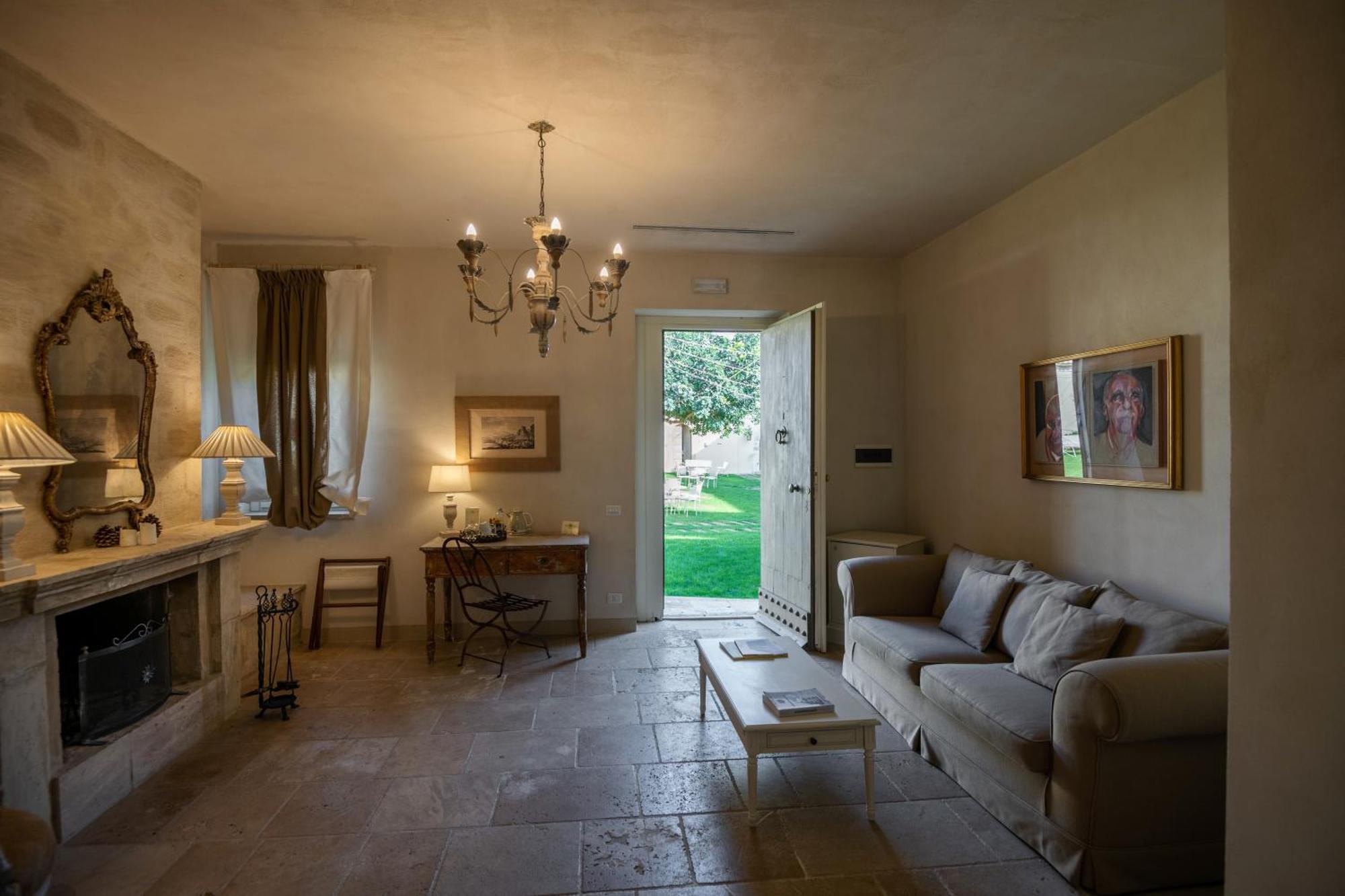 Castello Camemi Hotel Vizzini Bagian luar foto