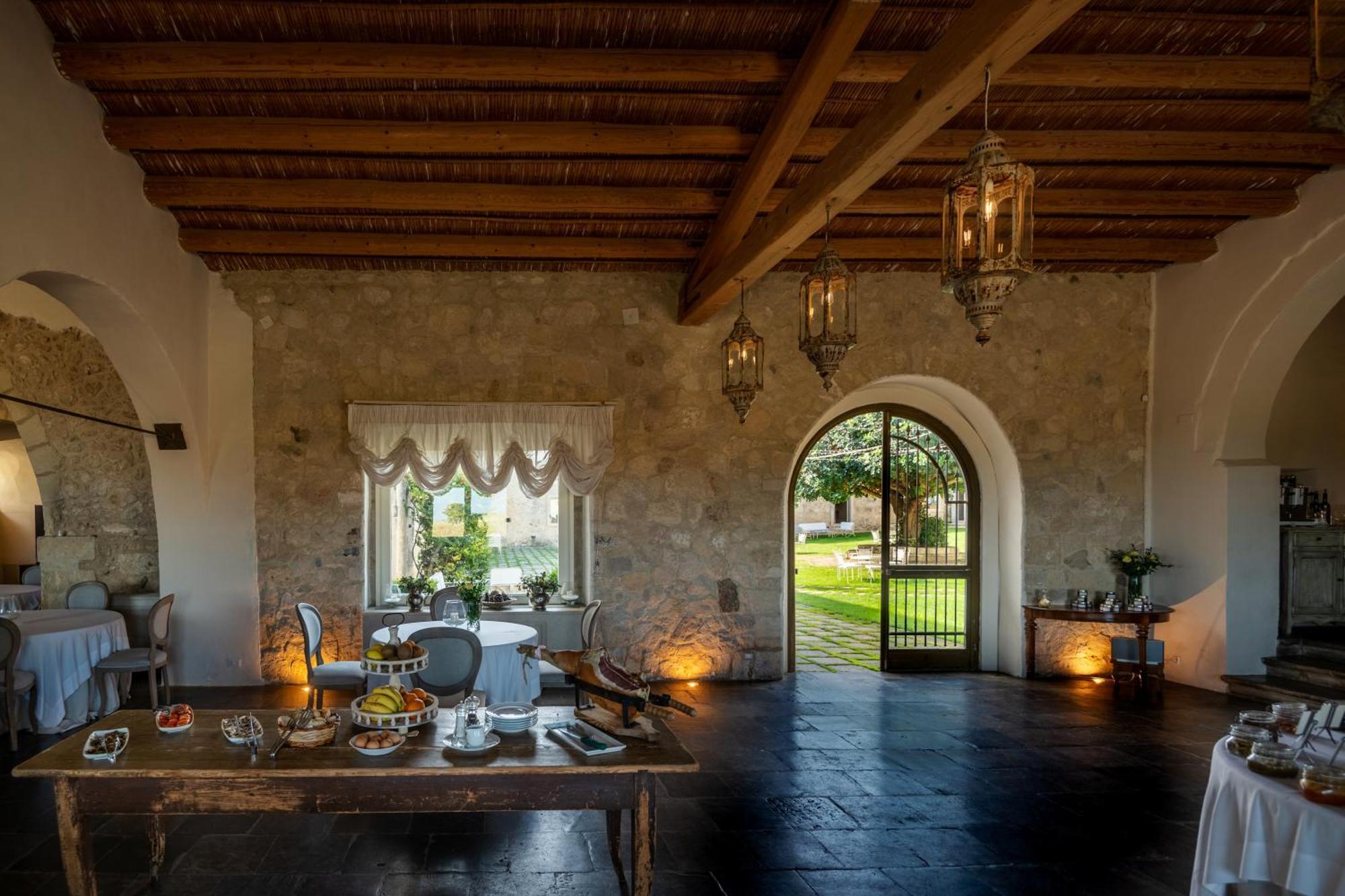 Castello Camemi Hotel Vizzini Bagian luar foto